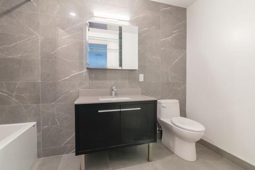 2 bedrooms apartment for rent in Montreal - Le Plateau-Mont-Royal — photo 11