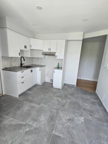 Appartement de 2 chambres à louer à Montreal - Ville-Marie — photo 2