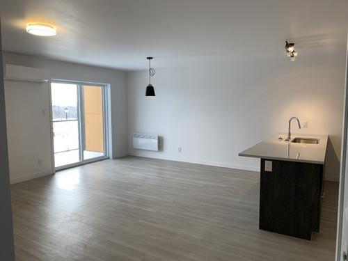 3 bedrooms apartment for rent in Sherbrooke — photo 8