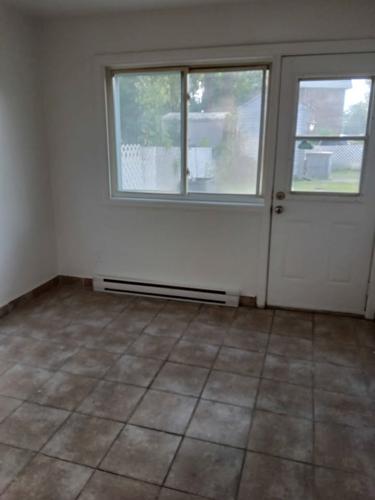1 bedroom apartment for rent in Montreal - Rivière-des-Prairies–Pointe-aux-Trembles — photo 4