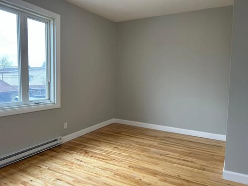 Appartement de 3 chambres à louer à Longueuil — photo 2