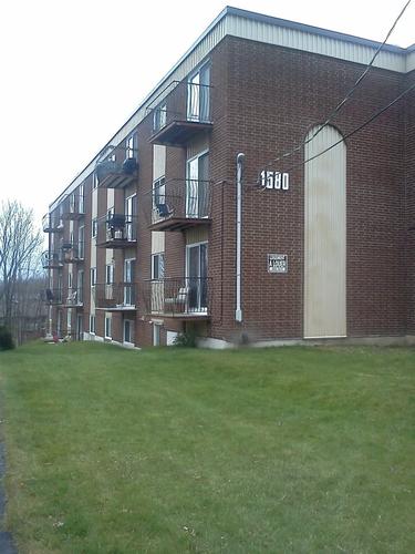 2 bedrooms apartment for rent in Sherbrooke — photo 6