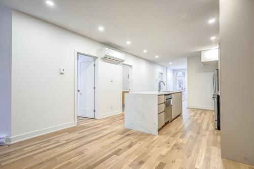4 bedrooms apartment for rent in Montreal - Le Plateau-Mont-Royal — photo 5
