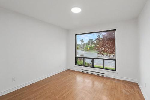 2 bedrooms apartment for rent in Laval — photo 4