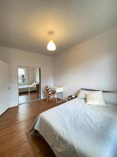 4 bedrooms apartment for rent in Montreal - Le Plateau-Mont-Royal — photo 16