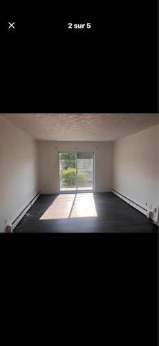 3 bedrooms apartment for rent in Sherbrooke — photo 2