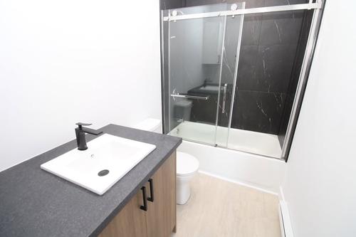 Studio for rent in Québec - La Cité-Limoilou — photo 3