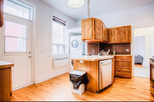 5 bedrooms apartment for rent in Montréal — photo 17