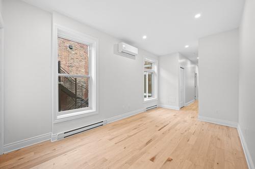 2 bedrooms apartment for rent in Montreal - Le Plateau-Mont-Royal — photo 4