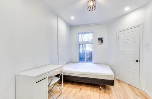 4 bedrooms apartment for rent in Montreal - Le Plateau-Mont-Royal — photo 10