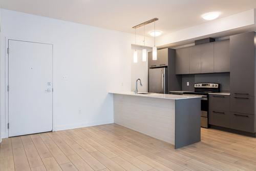 2 bedrooms apartment for rent in Laval — photo 5