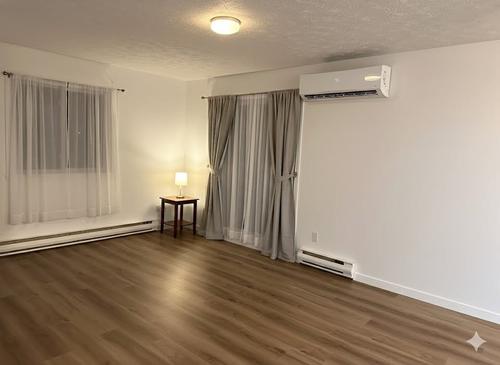 2 bedrooms apartment for rent in Sherbrooke — photo 2