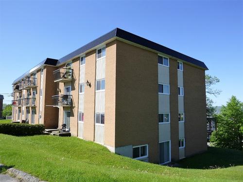 3 bedrooms apartment for rent in Sherbrooke — photo 2