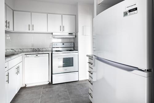 2 bedrooms apartment for rent in Laval — photo 15