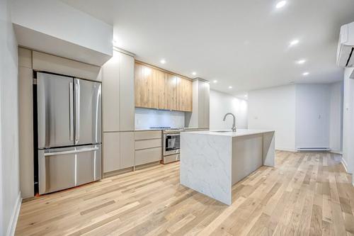 4 bedrooms apartment for rent in Montreal - Le Plateau-Mont-Royal — photo 3