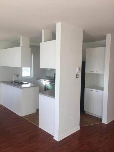 2 bedrooms apartment for rent in Laval — photo 5