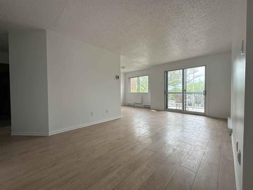 2 bedrooms apartment for rent in Laval — photo 5