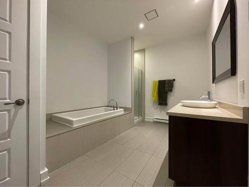 2 bedrooms apartment for rent in Sherbrooke — photo 8