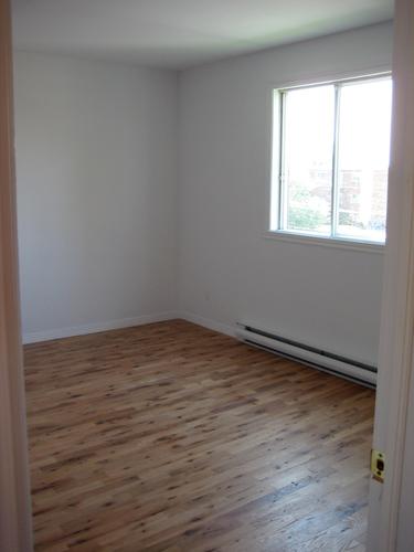 Appartement de 2 chambres à louer à Longueuil — photo 2