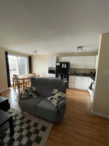 Appartement de 3 chambres à louer à Sherbrooke — photo 2