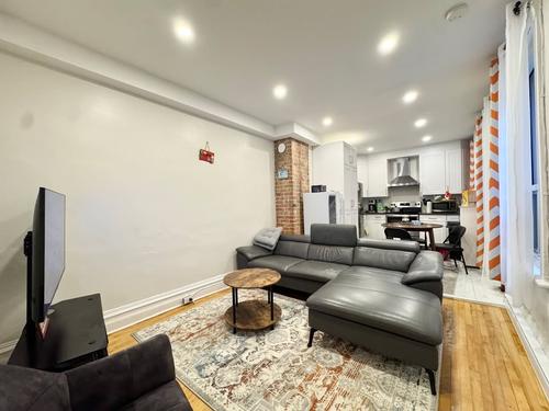 4 bedrooms apartment for rent in Montreal - Le Plateau-Mont-Royal — photo 12