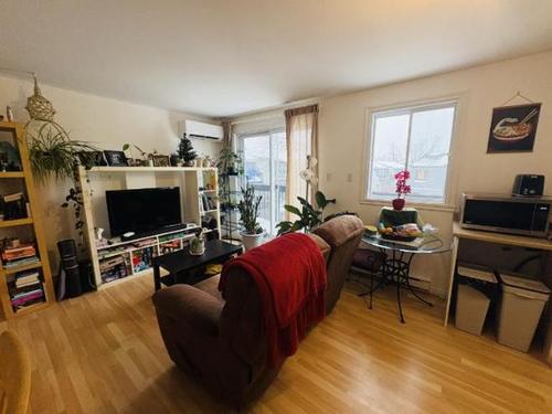2 bedrooms apartment for rent in Québec - Les Rivières — photo 2