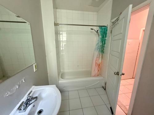 5 bedrooms apartment for rent in Montreal - Le Plateau-Mont-Royal — photo 23