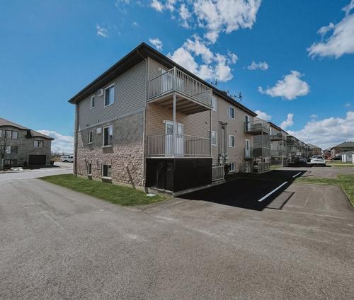 Appartement de 2 chambres à louer à Laval — photo 2