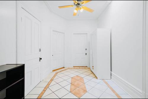 5 bedrooms apartment for rent in Montréal — photo 8