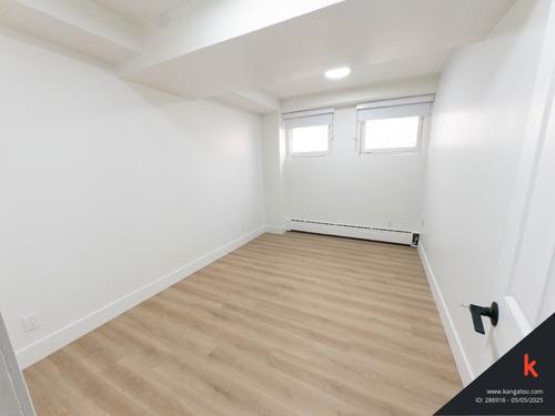 4 bedrooms apartment for rent in Montreal - Le Plateau-Mont-Royal — photo 17