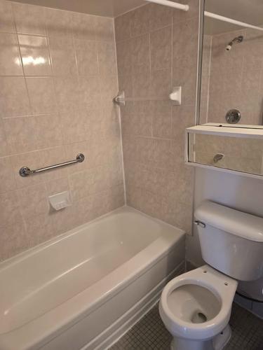 2 bedrooms apartment for rent in Montreal - Côte-des-Neiges–Notre-Dame-de-Grâce — photo 12