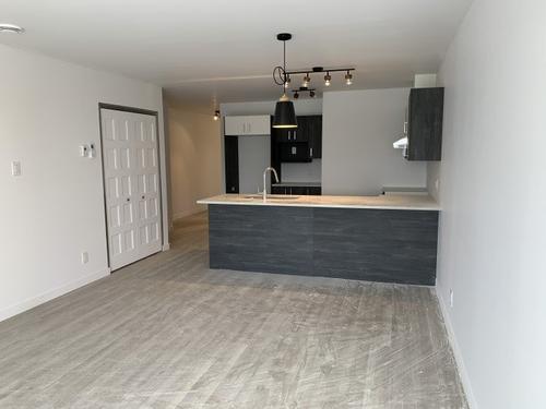2 bedrooms apartment for rent in Sherbrooke — photo 2