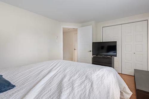 2 bedrooms apartment for rent in Laval — photo 7