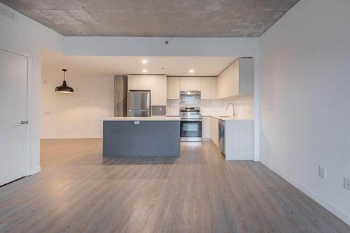 2 bedrooms apartment for rent in Laval — photo 2
