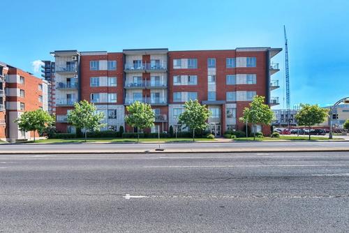 2 bedrooms apartment for rent in Laval — photo 2