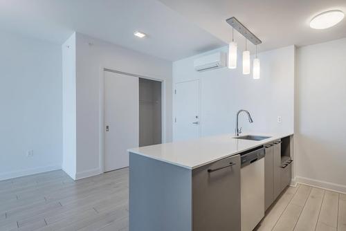 2 bedrooms apartment for rent in Laval — photo 5