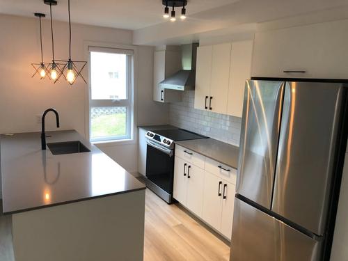 Appartement de 3 chambres à louer à Québec - Sainte-Foy–Sillery–Cap-Rouge — photo 2
