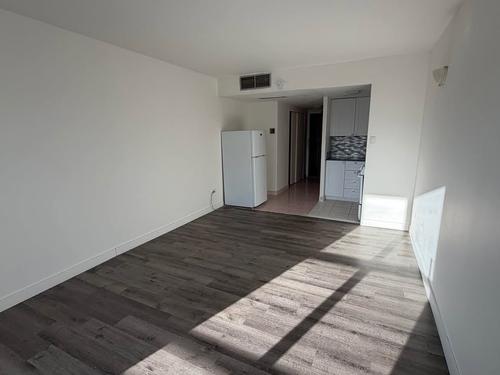 Studio for rent in Montreal - Ville-Marie — photo 3