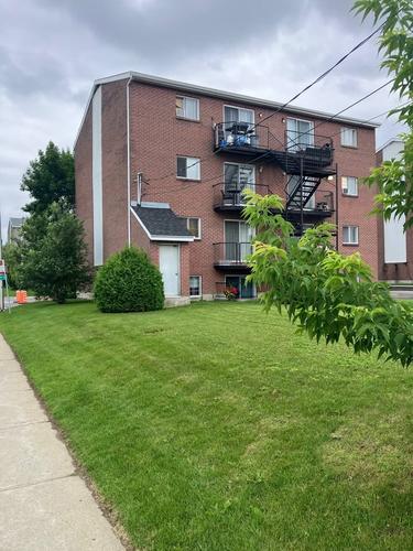 2 bedrooms apartment for rent in Laval — photo 3