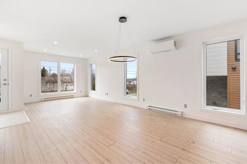 Appartement de 3 chambres à louer à Québec - Sainte-Foy–Sillery–Cap-Rouge — photo 3