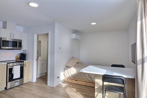 Studio for rent in Sherbrooke — photo 7