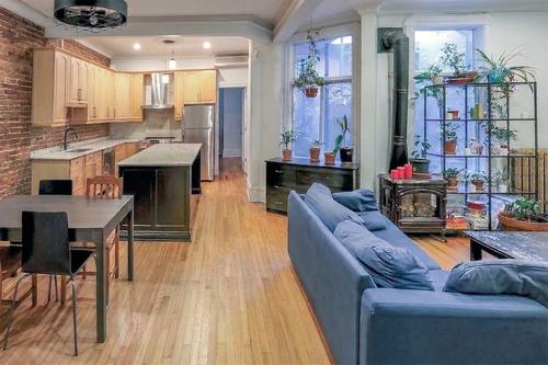 4 bedrooms apartment for rent in Montreal - Le Plateau-Mont-Royal — photo 3