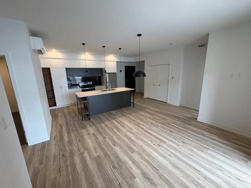 Appartement de 2 chambres à louer à Longueuil — photo 2