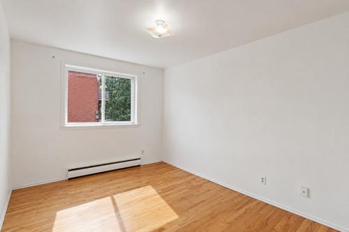 2 bedrooms apartment for rent in Laval — photo 7
