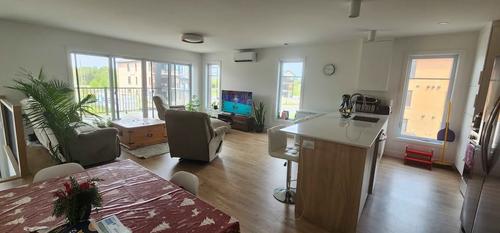 3 bedrooms apartment for rent in Sherbrooke — photo 2
