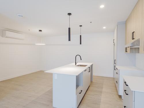 2 bedrooms apartment for rent in Sherbrooke — photo 4