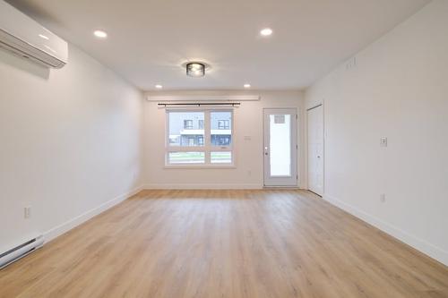 2 bedrooms apartment for rent in Laval — photo 8