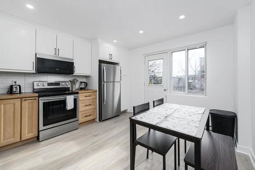 Appartement de 3 chambres à louer à Montreal - Ville-Marie — photo 2