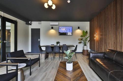 Studio for rent in Montreal - Côte-des-Neiges–Notre-Dame-de-Grâce — photo 10