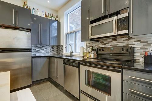 5 bedrooms apartment for rent in Montreal - Le Plateau-Mont-Royal — photo 2